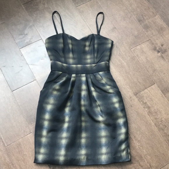 H&M Dresses & Skirts - H&M Dress